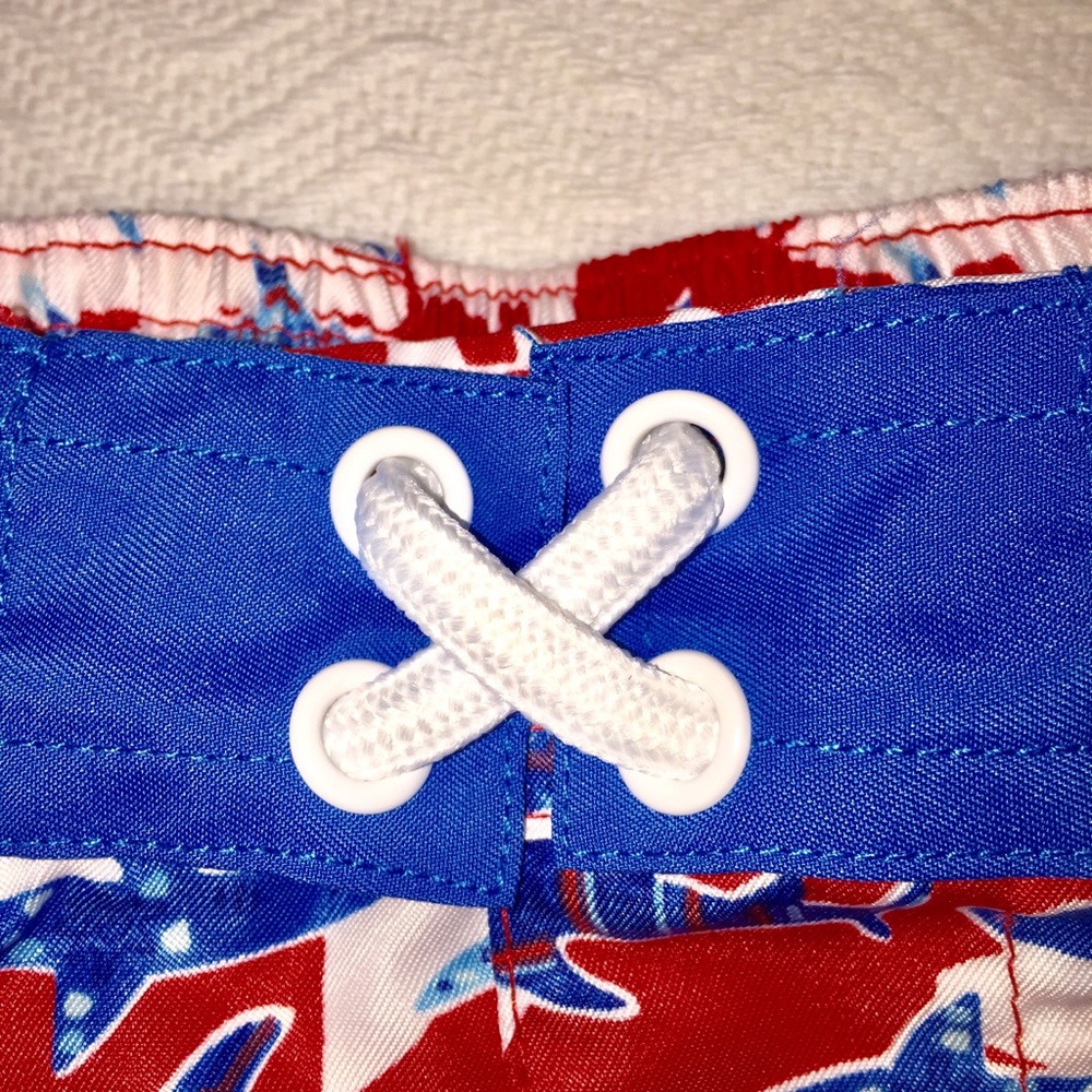 UVSkinz Shark Rash Guard Matching Trunks 2T - Picture 4 of 16